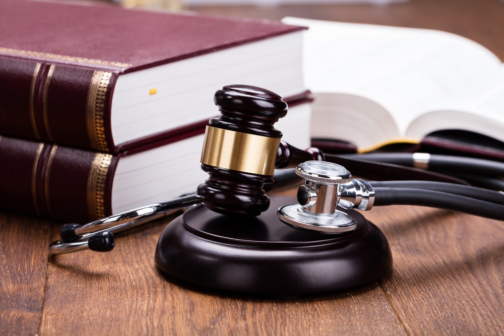 You are currently viewing How To Choose The Right Medical Malpractice Lawyer For You